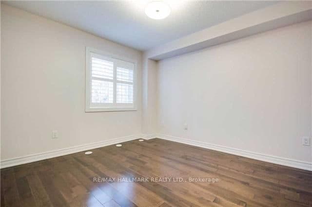 24 Glendora Avenue thumbnail 10