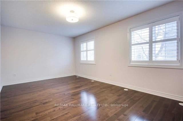 24 Glendora Avenue thumbnail 11