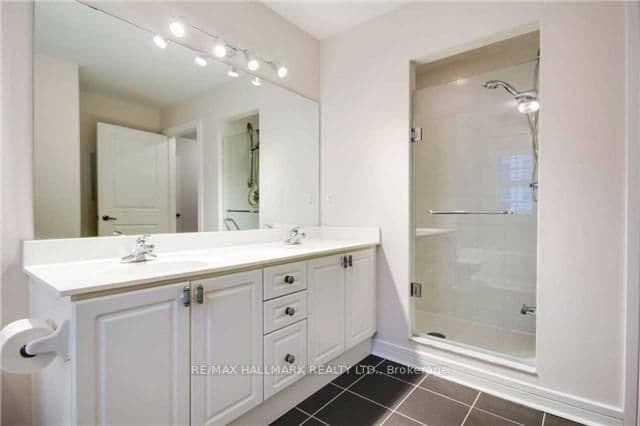 24 Glendora Avenue thumbnail 15