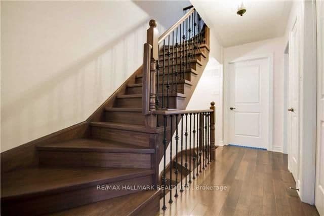 24 Glendora Avenue thumbnail 7