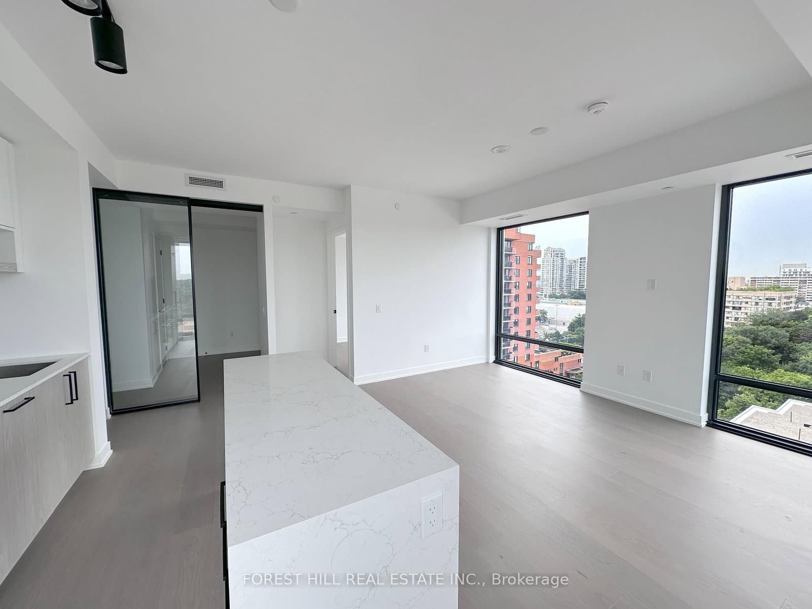 91 Montclair Avenue, Unit 1709 thumbnail 12