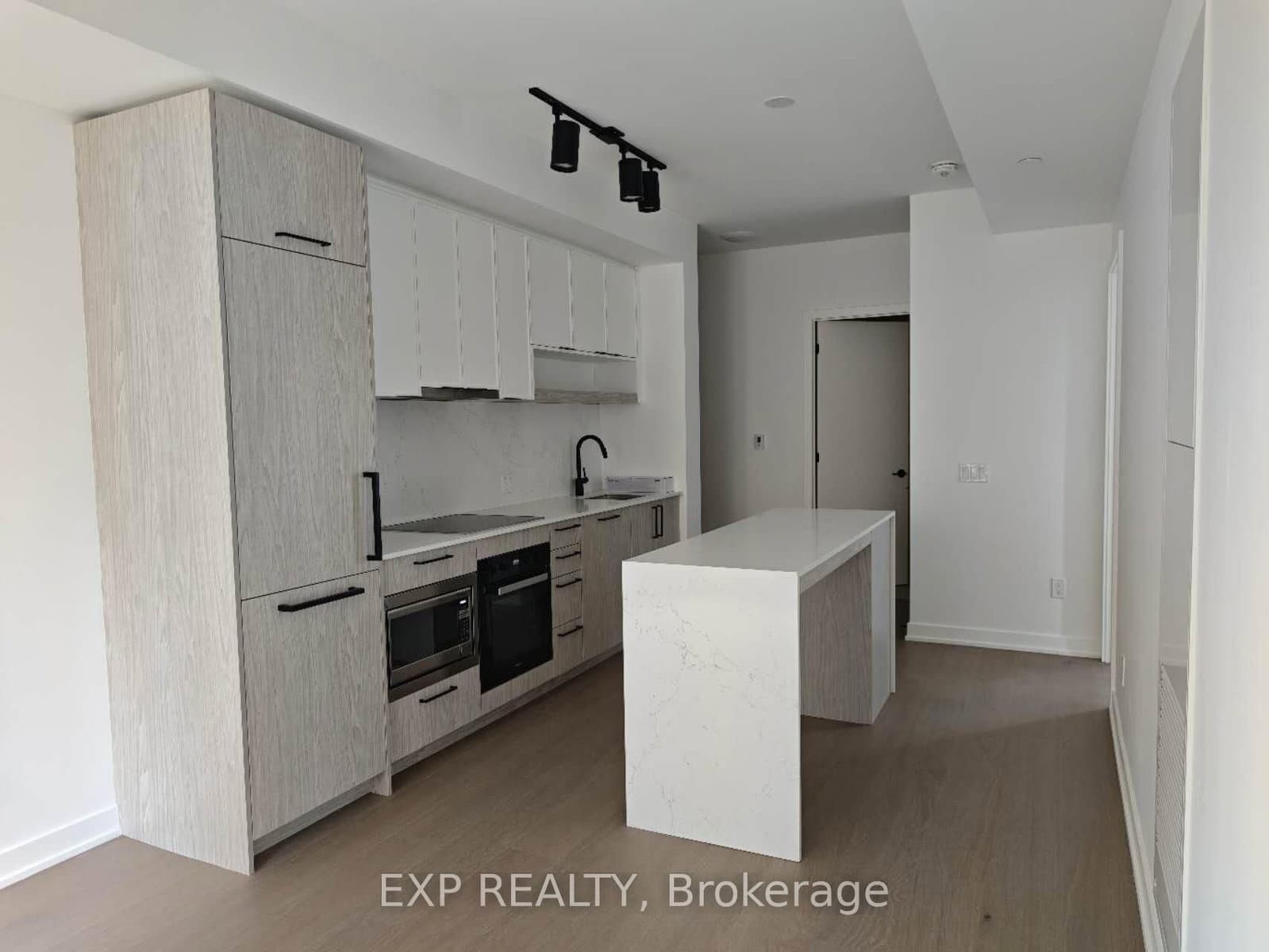 91 Montclair Avenue, Unit 902 thumbnail 12