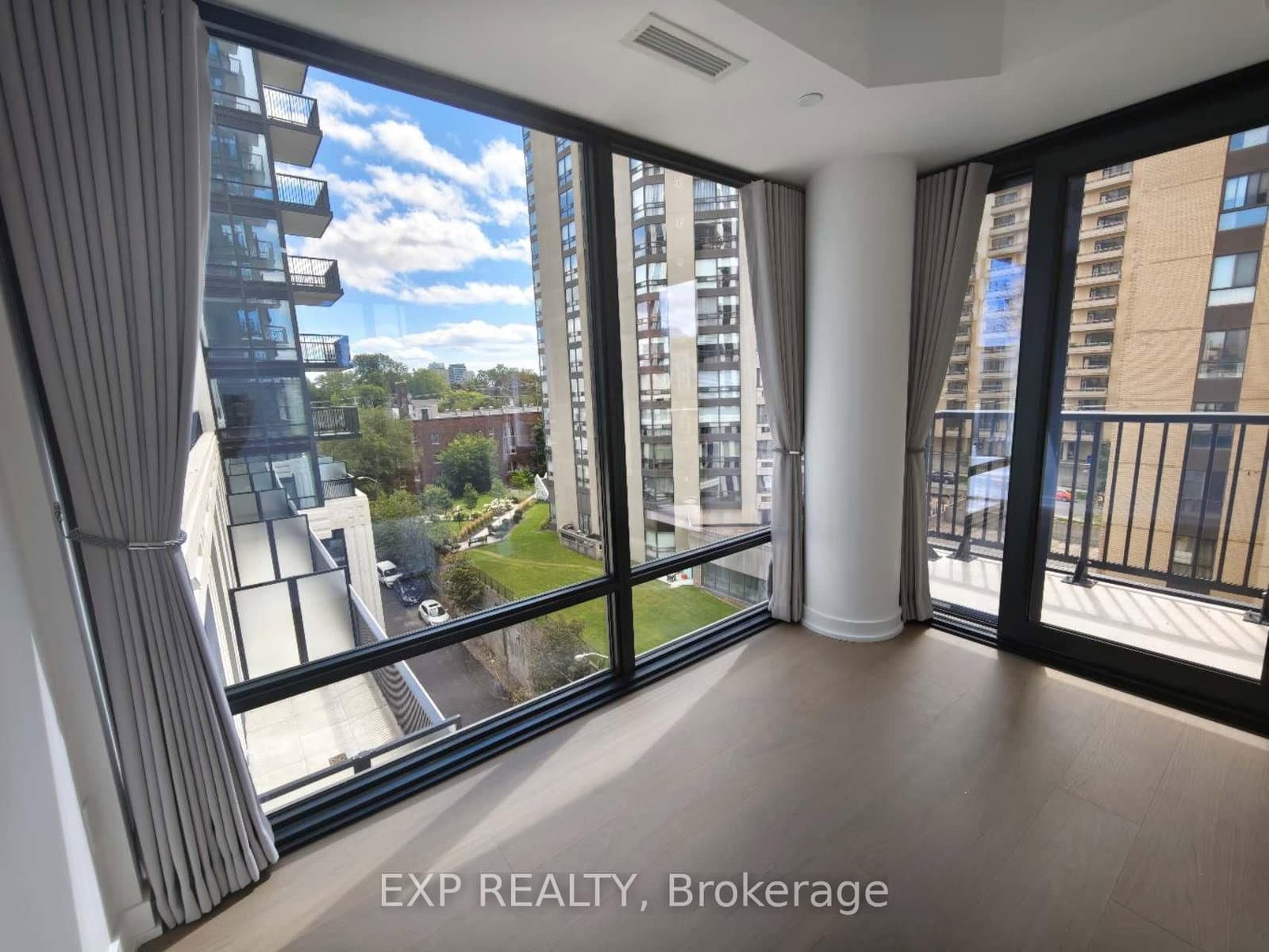 91 Montclair Avenue, Unit 902 thumbnail 9