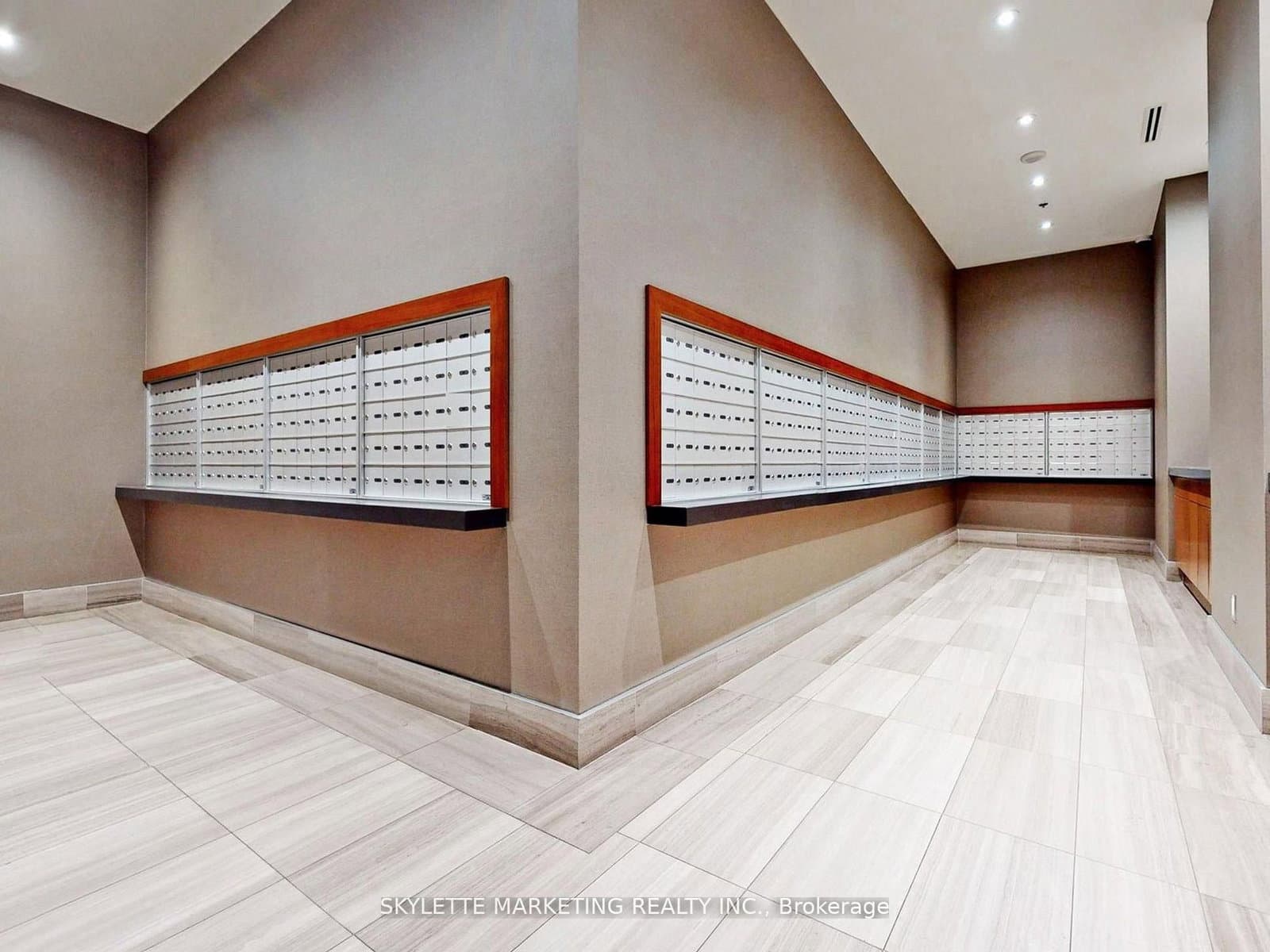 111 St Clair Avenue W, Unit 1128 thumbnail 34