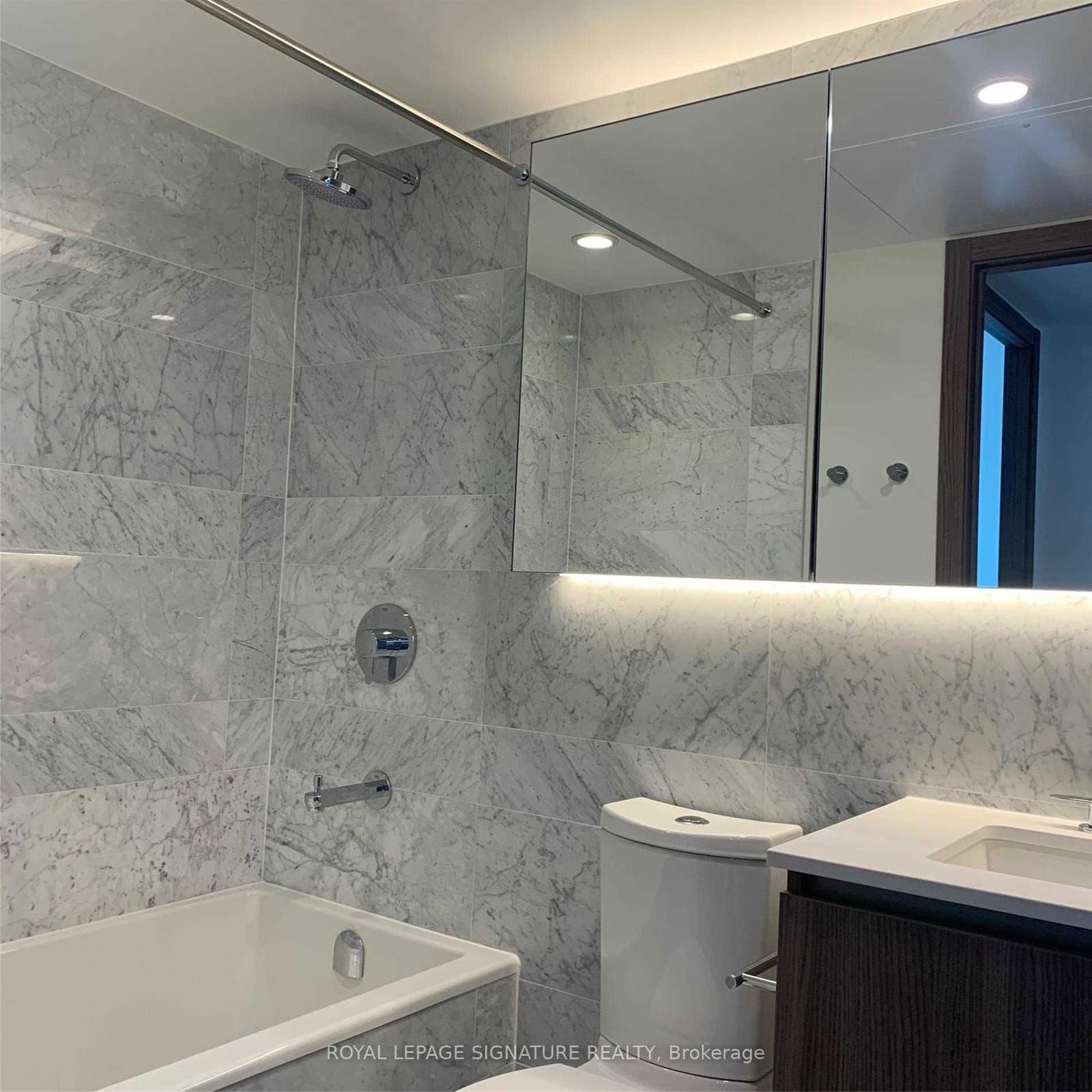 19 Bathurst Street, Unit 1003 thumbnail 6