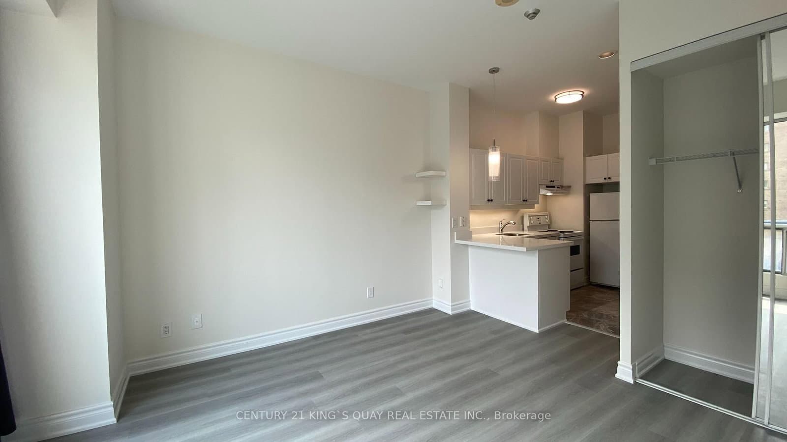 7 King Street E, Unit 1214 thumbnail 10