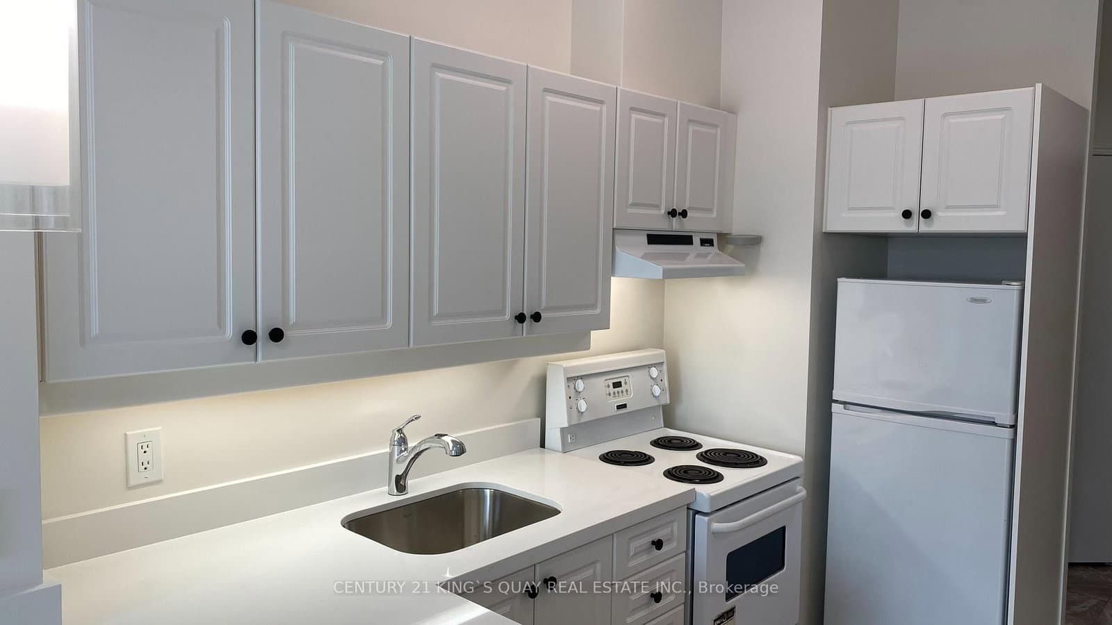 7 King Street E, Unit 1214 thumbnail 6