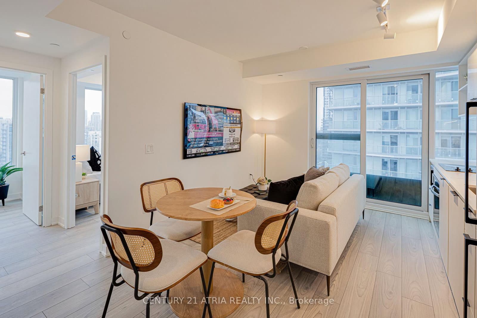 252 Church Street, Unit 2706 thumbnail 4