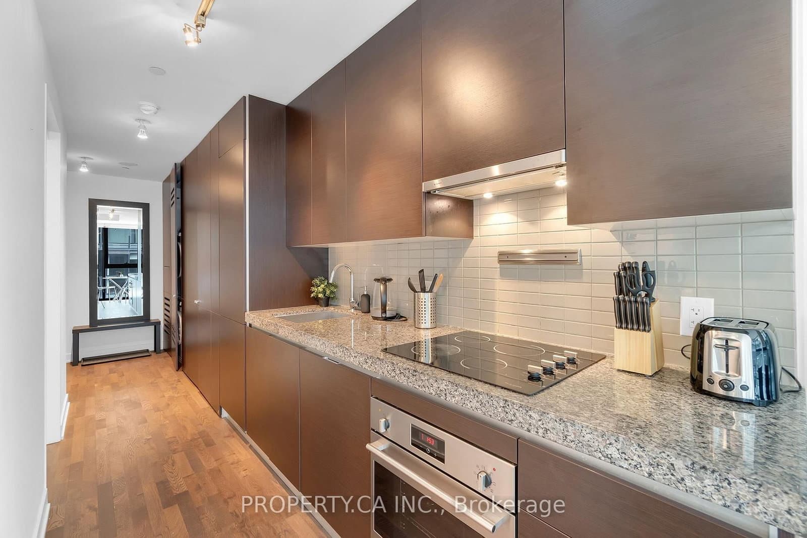 38 Stewart Street, Unit 408 thumbnail 5