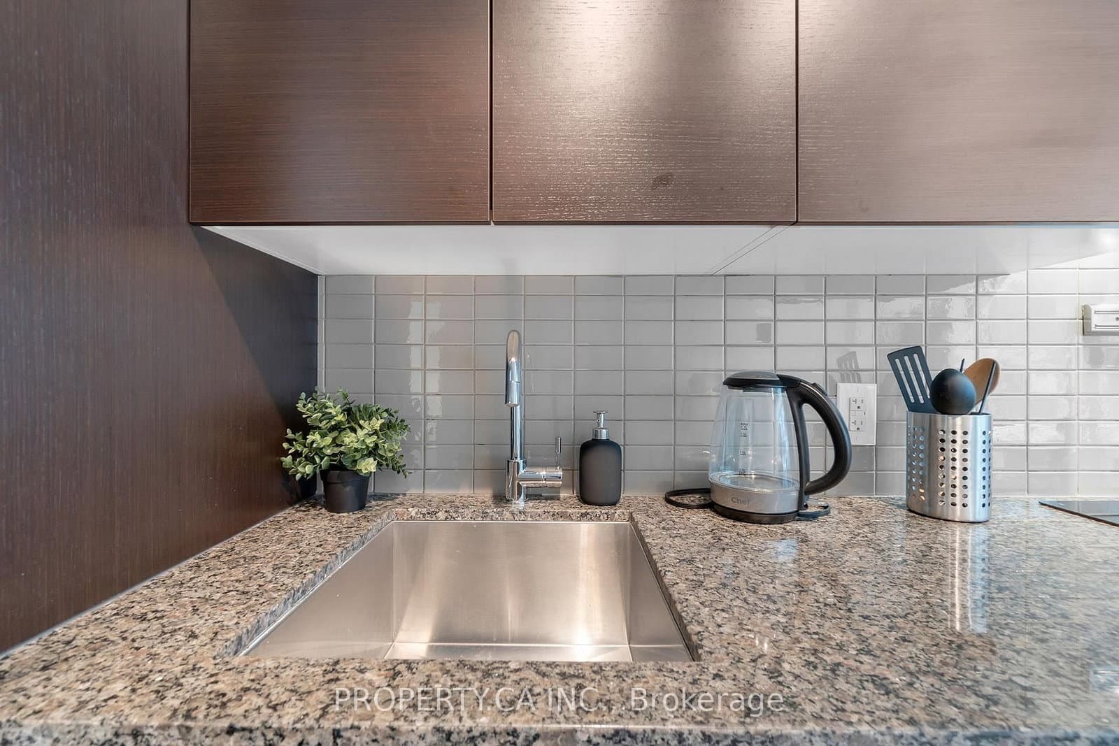 38 Stewart Street, Unit 408 thumbnail 6