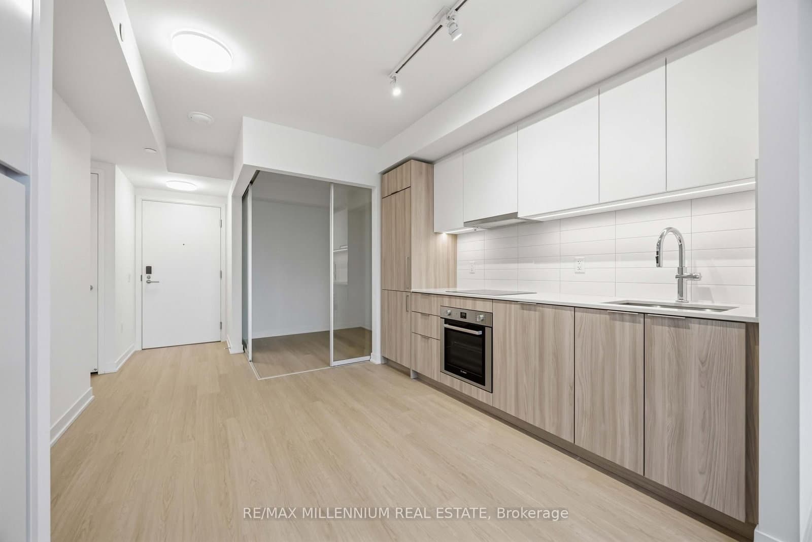 15 Salomon Drive, Unit 1703 thumbnail 12
