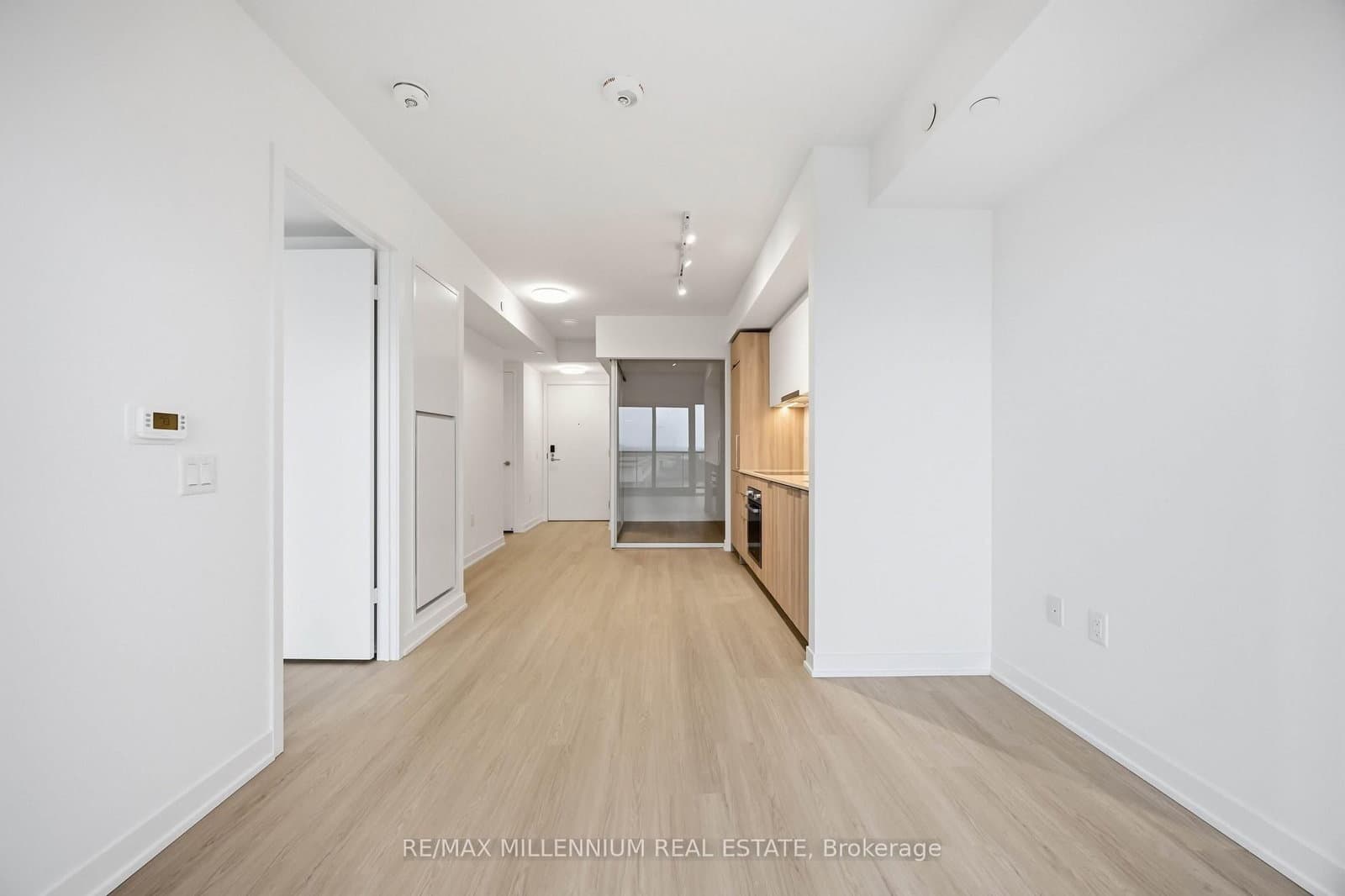 15 Salomon Drive, Unit 1703 thumbnail 16