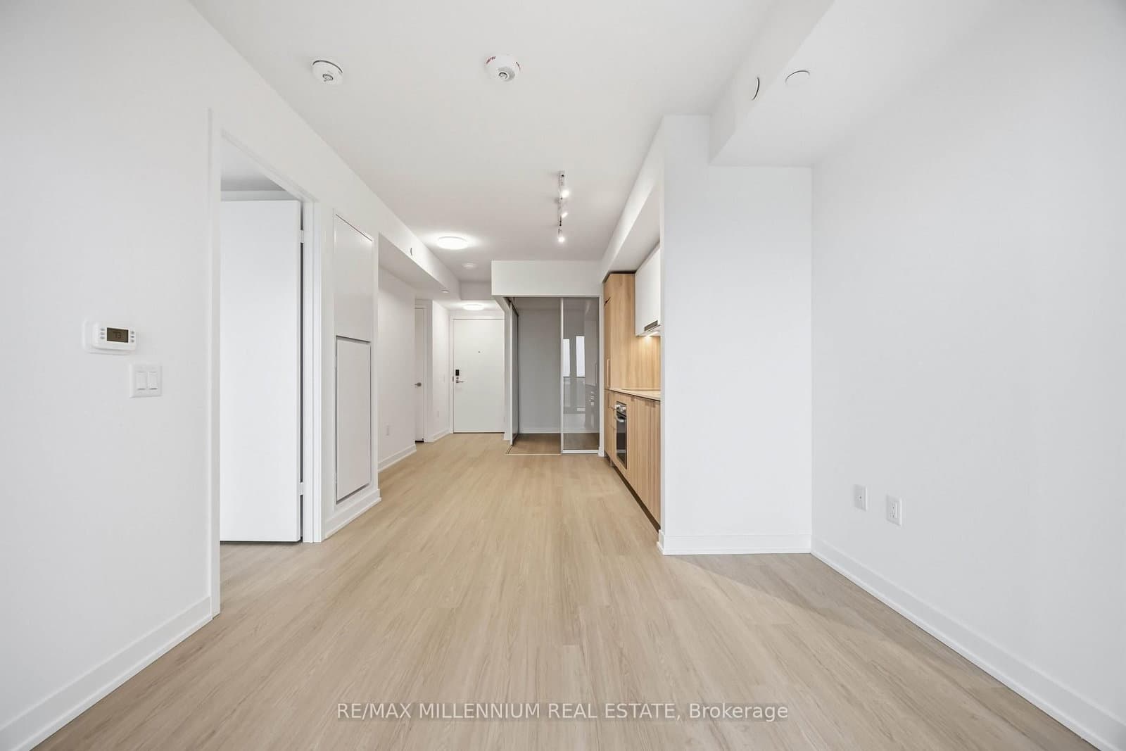 15 Salomon Drive, Unit 1703 thumbnail 19