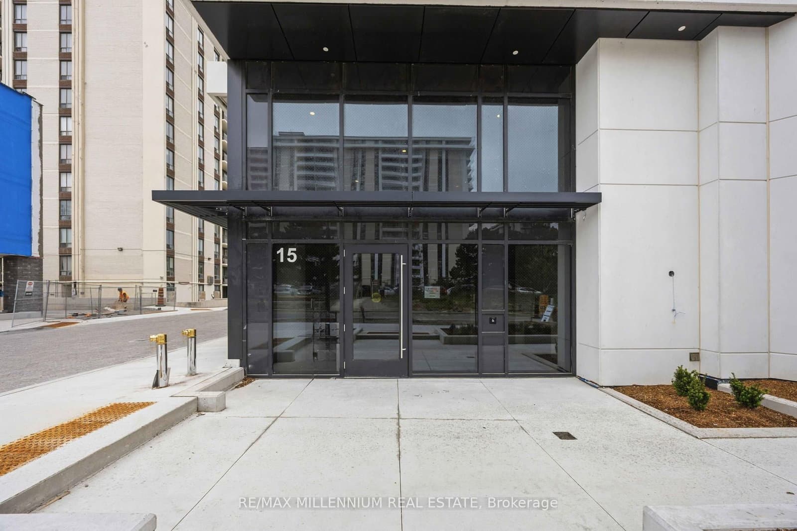 15 Salomon Drive, Unit 1703 thumbnail 3