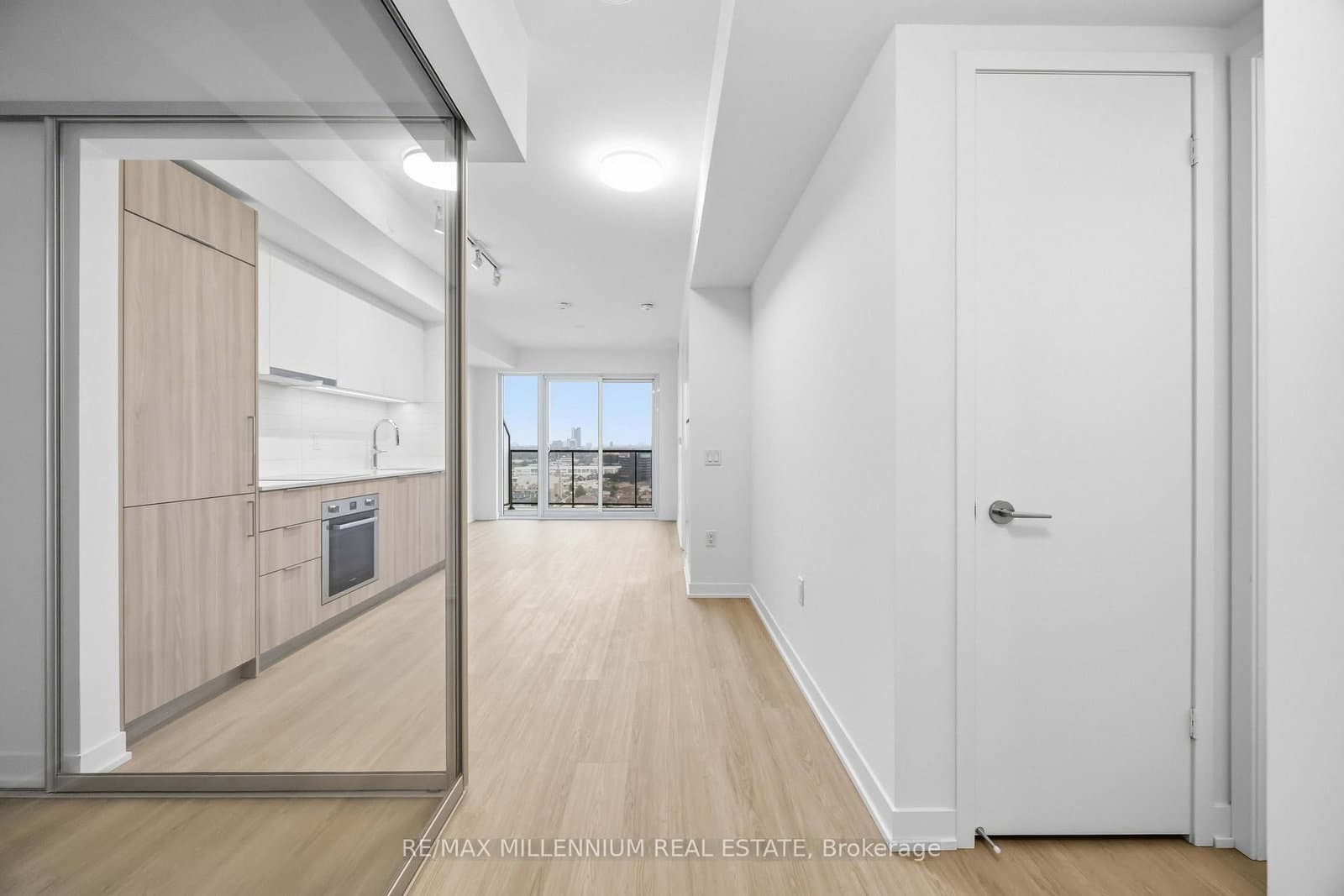 15 Salomon Drive, Unit 1703 thumbnail 5