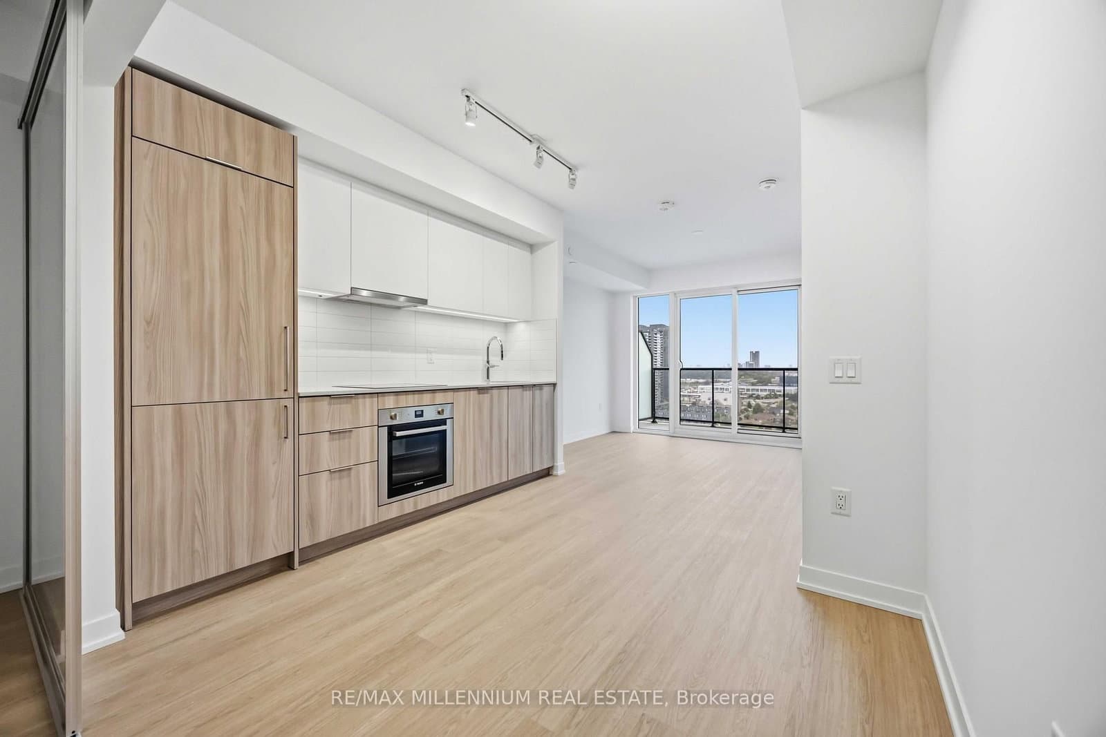 15 Salomon Drive, Unit 1703 thumbnail 7