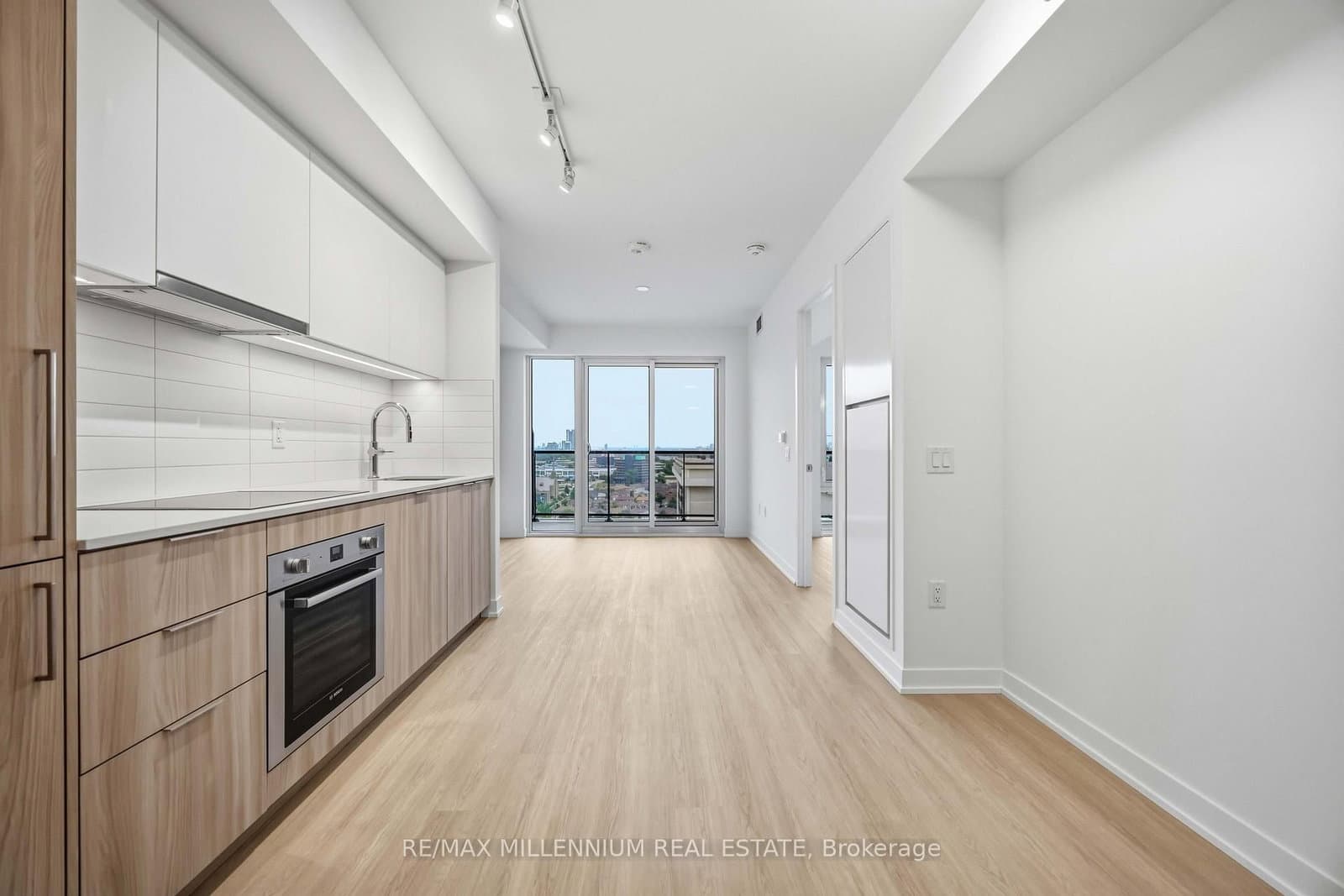 15 Salomon Drive, Unit 1703 thumbnail 8