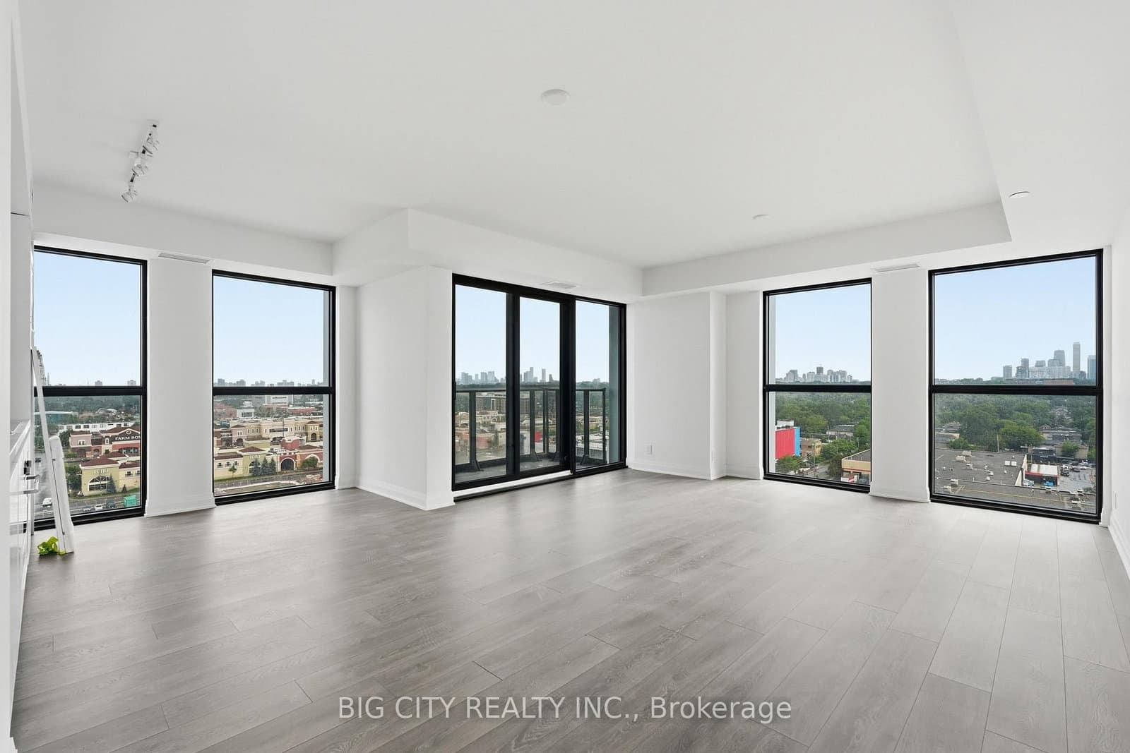 25 Frederick Todd Way, Unit 1302 thumbnail 2