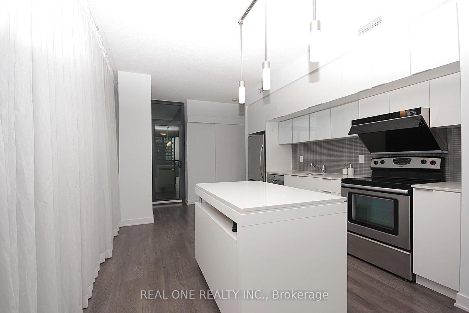 110 Charles Street E, Unit 3505 thumbnail 10