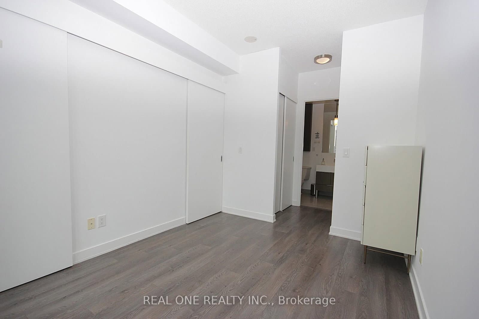 110 Charles Street E, Unit 3505 thumbnail 14