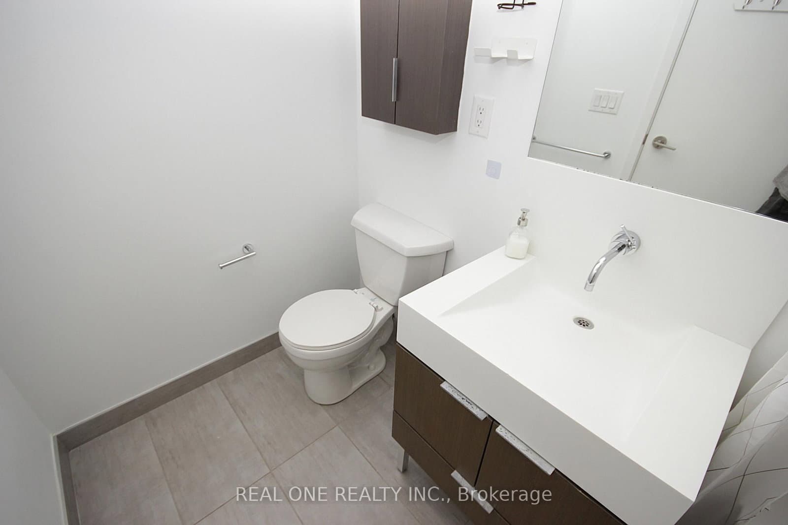 110 Charles Street E, Unit 3505 thumbnail 16