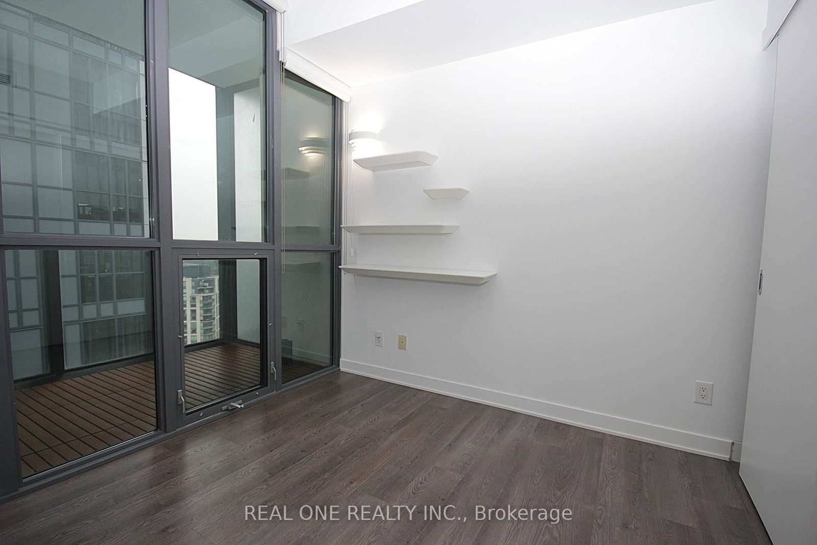 110 Charles Street E, Unit 3505 thumbnail 17