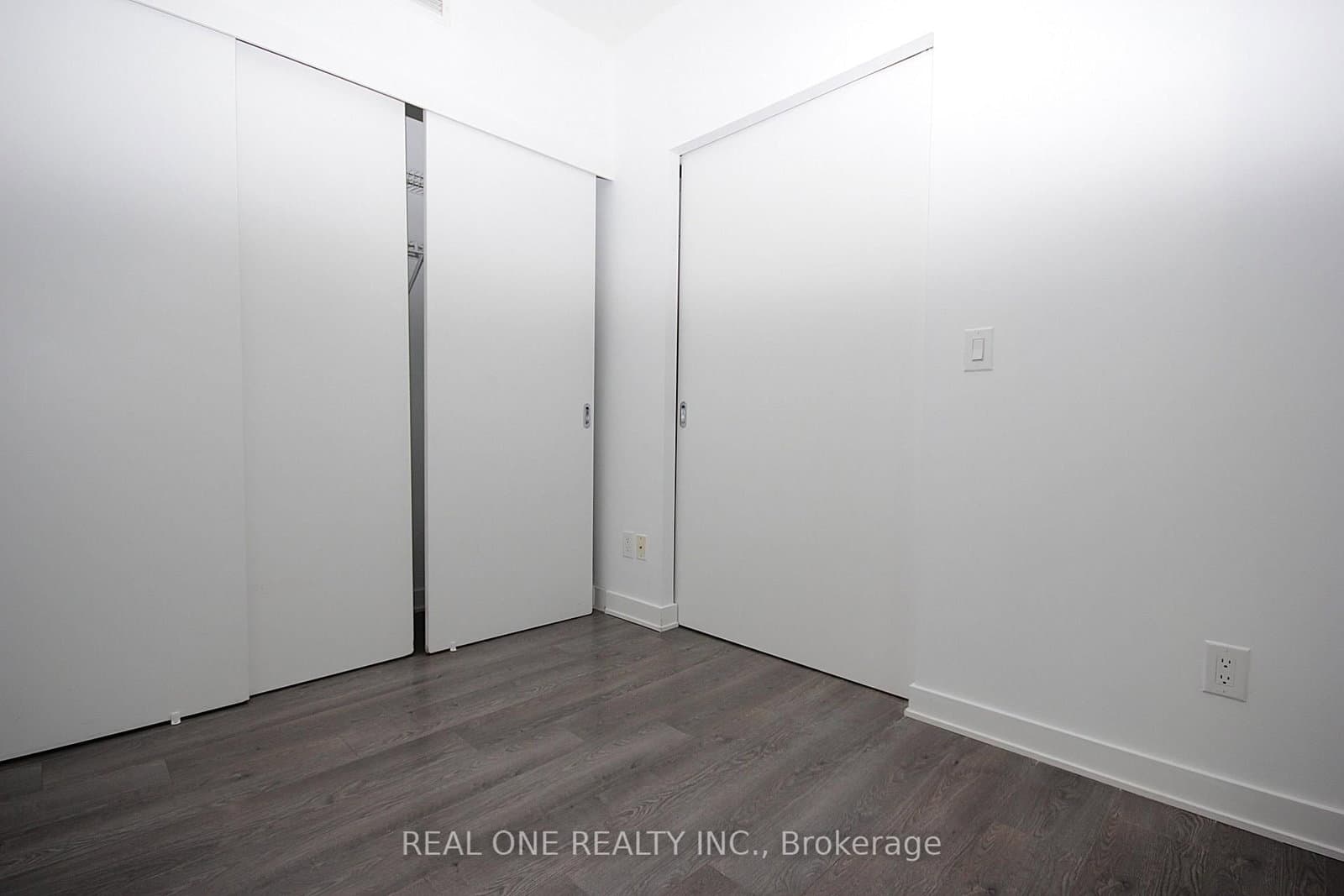 110 Charles Street E, Unit 3505 thumbnail 18