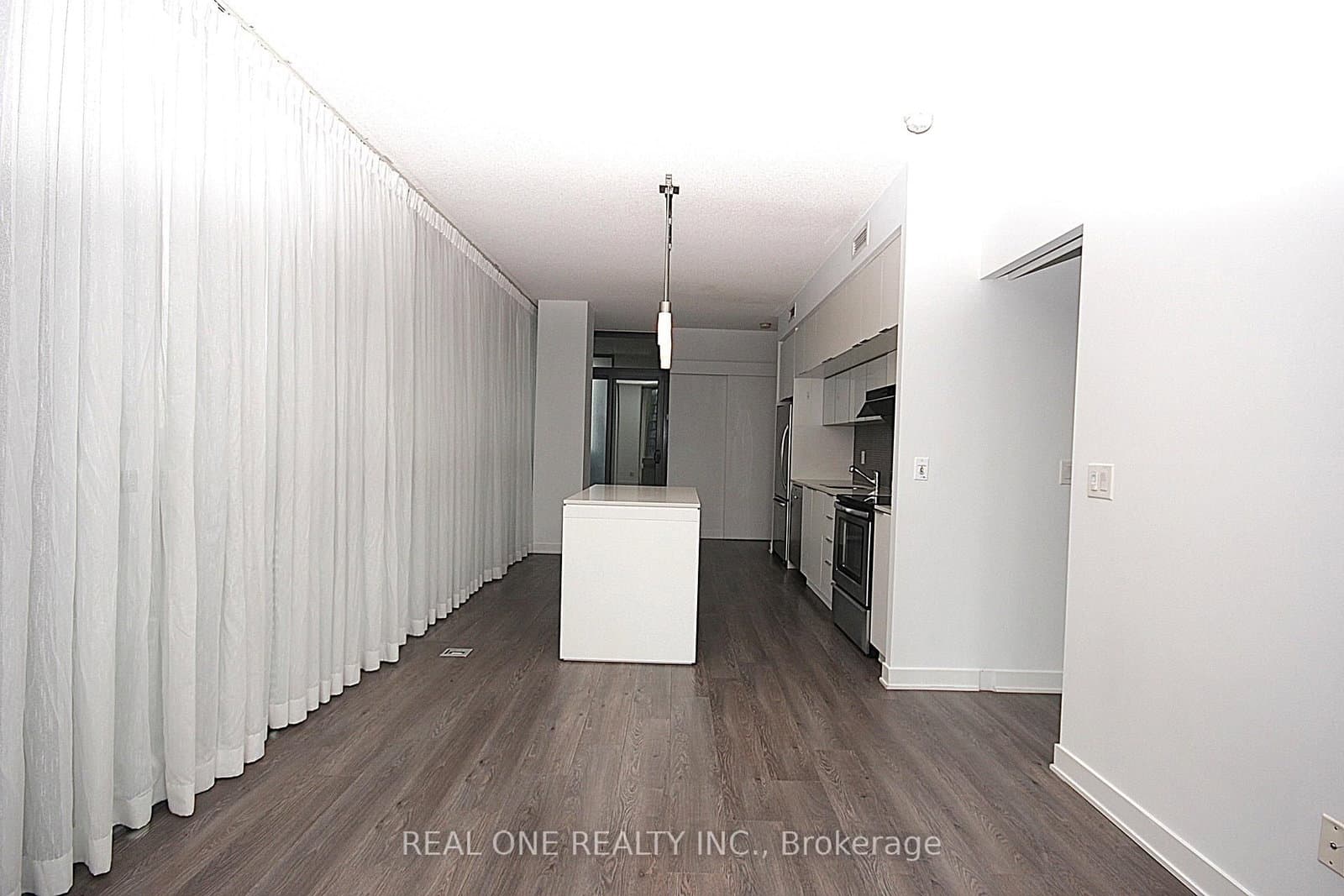 110 Charles Street E, Unit 3505 thumbnail 9