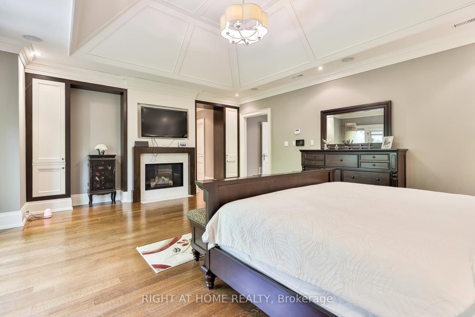 154 Munro Boulevard thumbnail 19