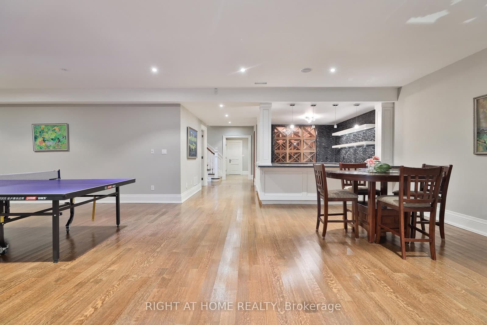 154 Munro Boulevard thumbnail 40