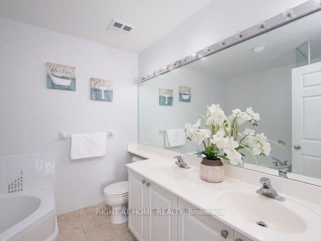 33 Empress Avenue, Unit PH506 thumbnail 12