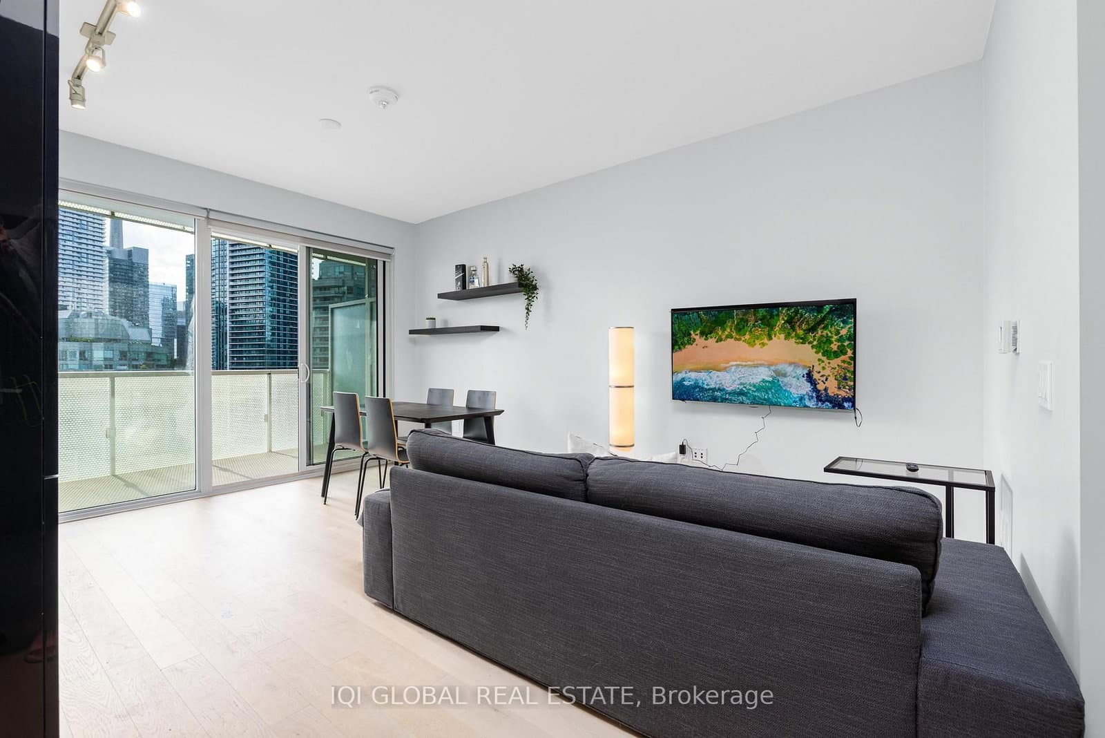 15 Queens Quay Street E, Unit 2205 thumbnail 12