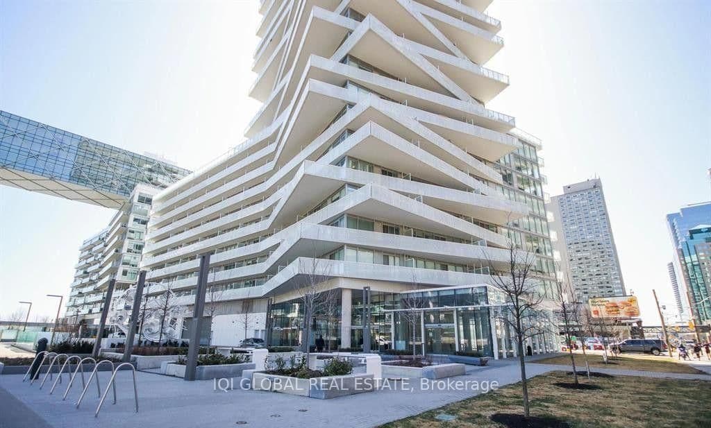 15 Queens Quay Street E, Unit 2205 thumbnail 2