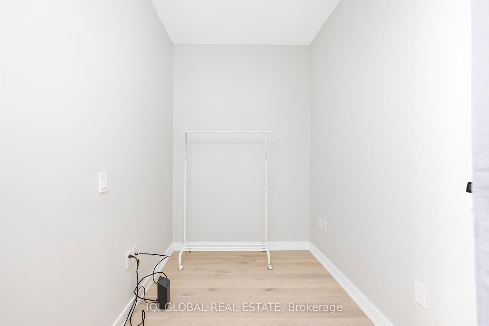 15 Queens Quay Street E, Unit 2205 thumbnail 7