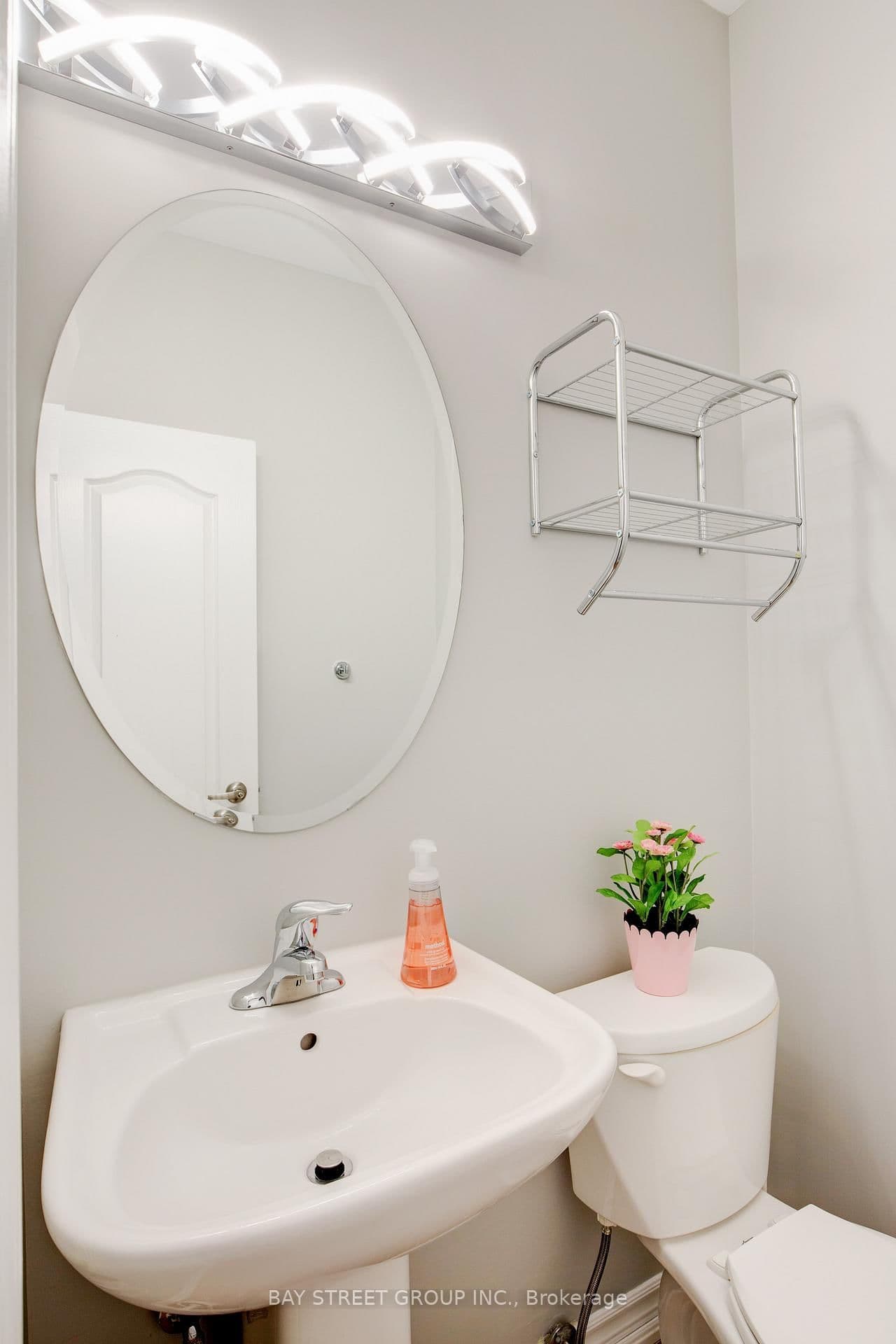 37 Drewry Avenue, Unit 3 thumbnail 5