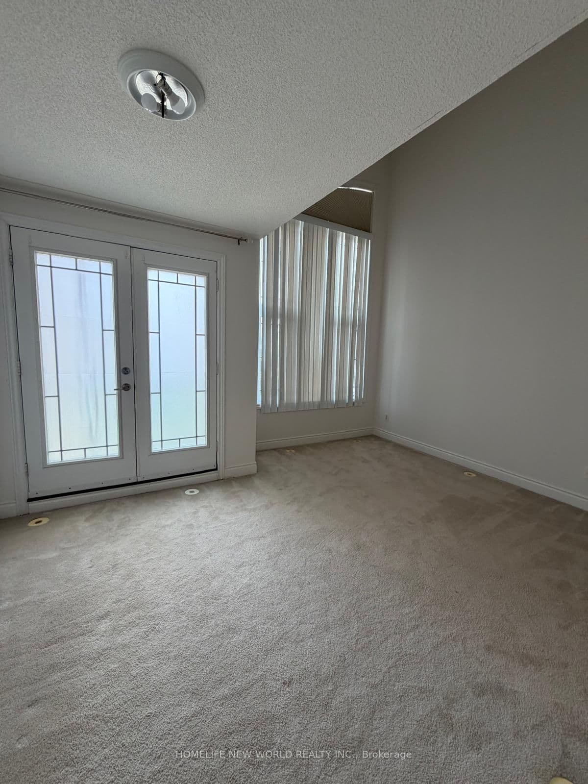 426 Kenneth Avenue, Unit 3 thumbnail 3