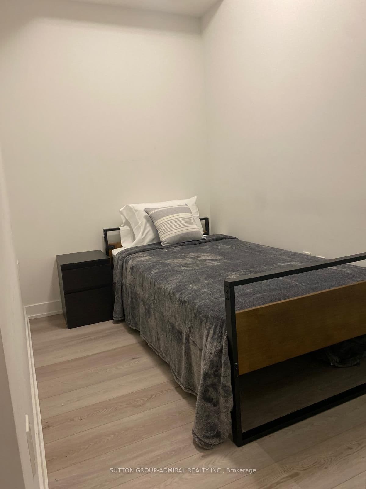 15 Queens Quay E, Unit 208 thumbnail 21
