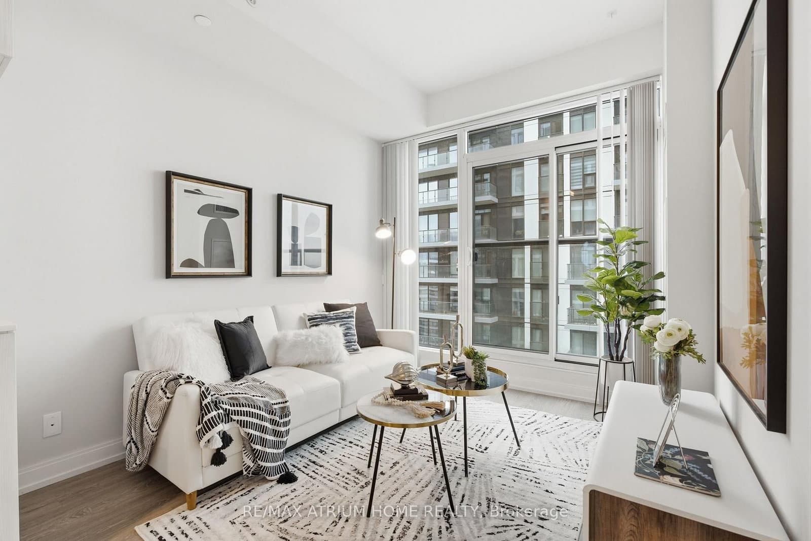 181 Dundas Street E, Unit 3601 thumbnail 11