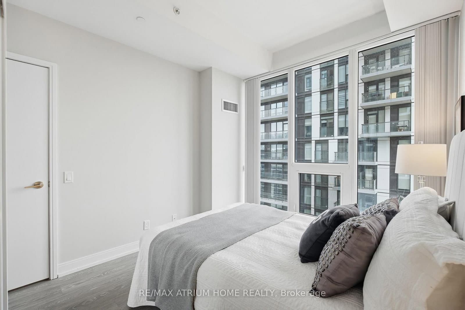181 Dundas Street E, Unit 3601 thumbnail 16