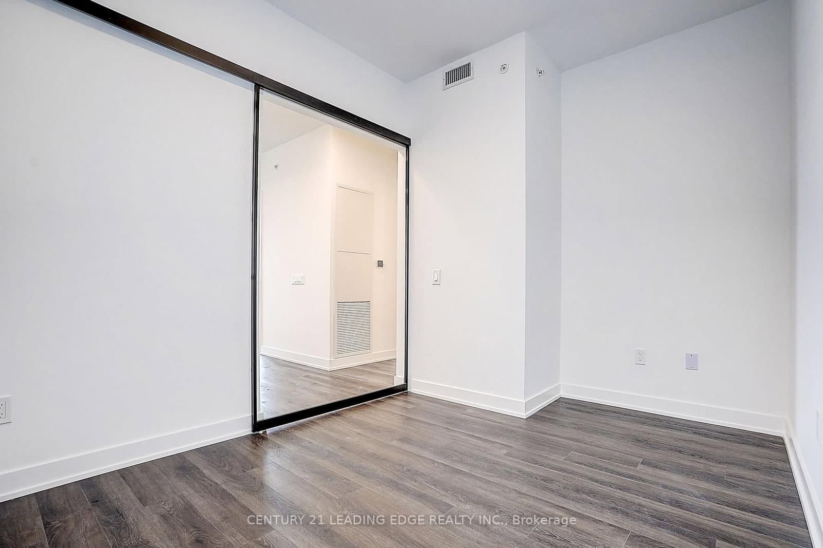 609 Sherbourne Street, Unit 4406 thumbnail 24