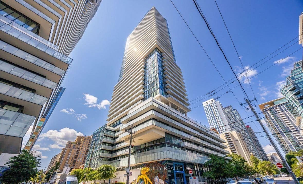 161 Roehampton Avenue, Unit 330