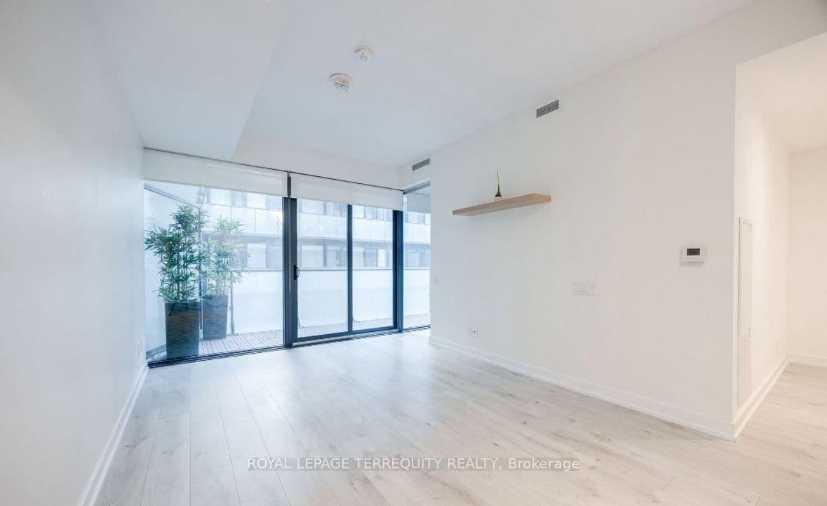 161 Roehampton Avenue, Unit 330 thumbnail 8