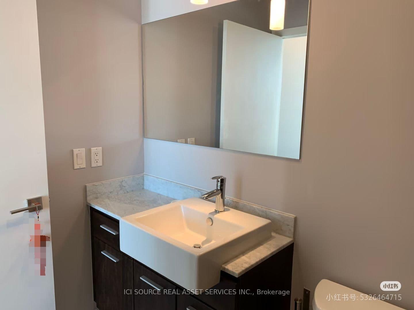 770 Bay Street, Unit 902 (shared unit) thumbnail 4