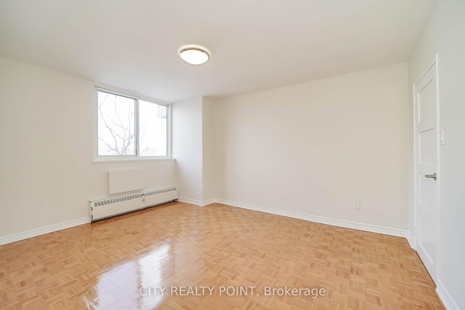 10 Shallmar Boulevard, Unit 202 thumbnail 11