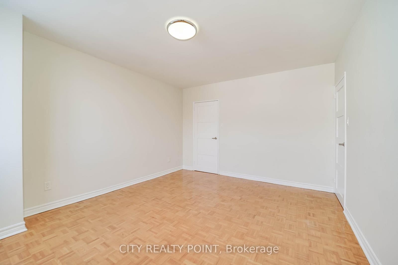 10 Shallmar Boulevard, Unit 202 thumbnail 14