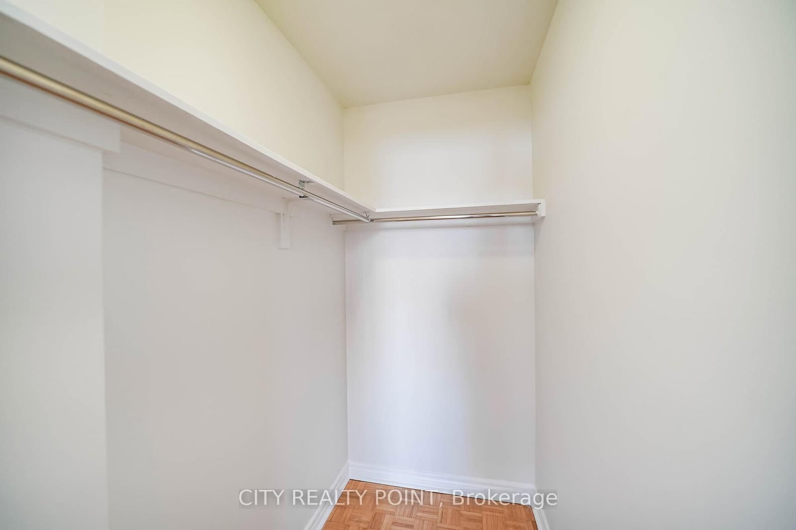10 Shallmar Boulevard, Unit 202 thumbnail 15