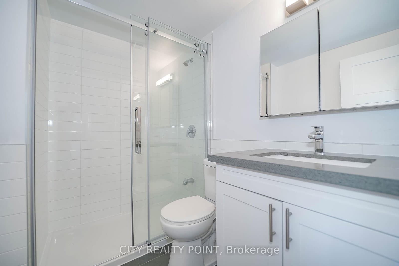10 Shallmar Boulevard, Unit 202 thumbnail 16