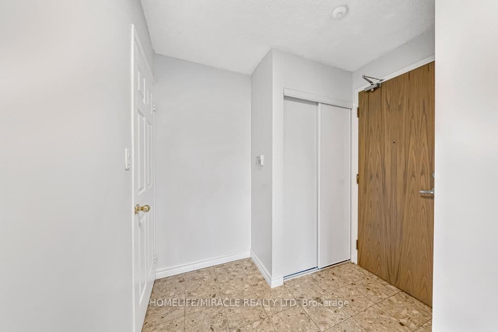 233 Beecroft Road, Unit 318 thumbnail 15