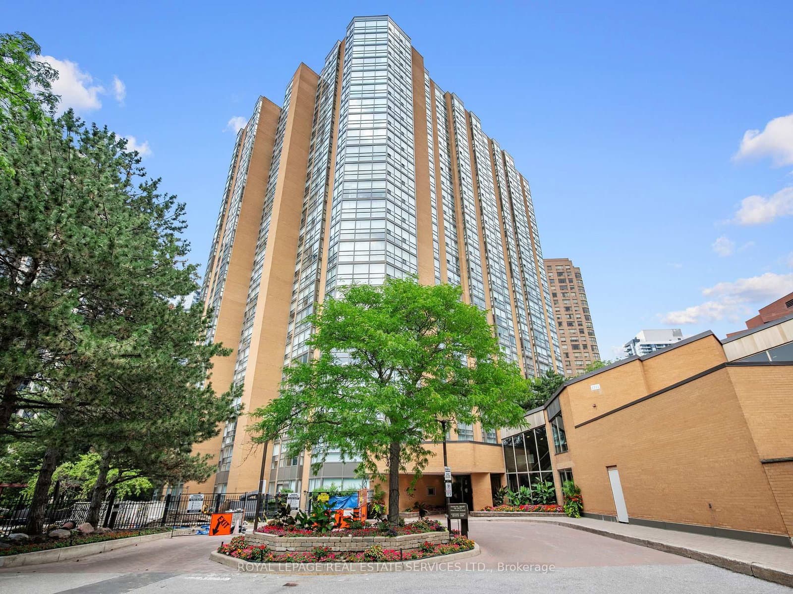 131 Beecroft Road, Unit 1404 - Image 1