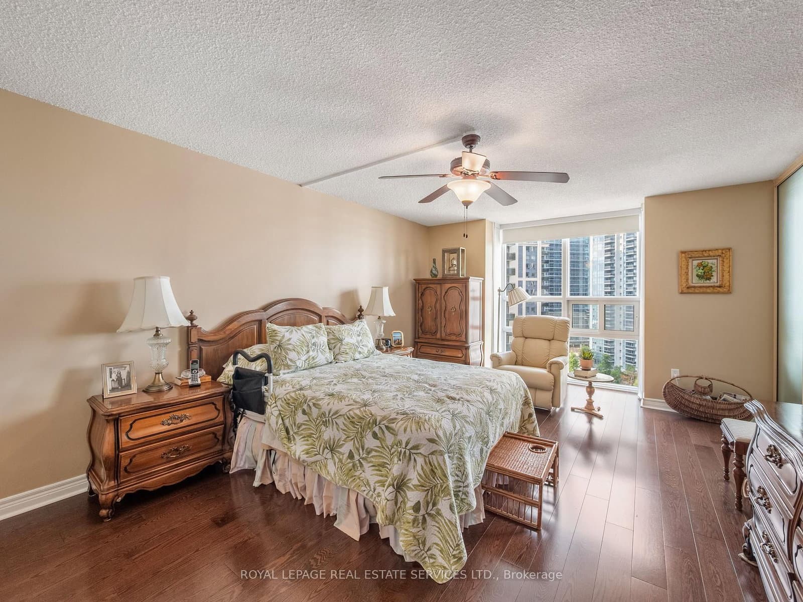 131 Beecroft Road, Unit 1404 thumbnail 17